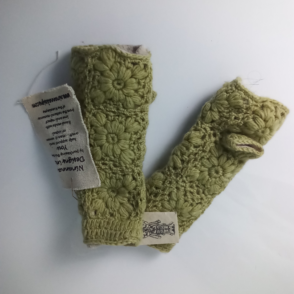 Nirvanna Designs Handmade Floral Crochet Wool Handwarmers Sage Green NWT